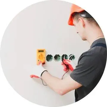 Quando procurar um eletricista em Cajamar SP para avaliação elétrica